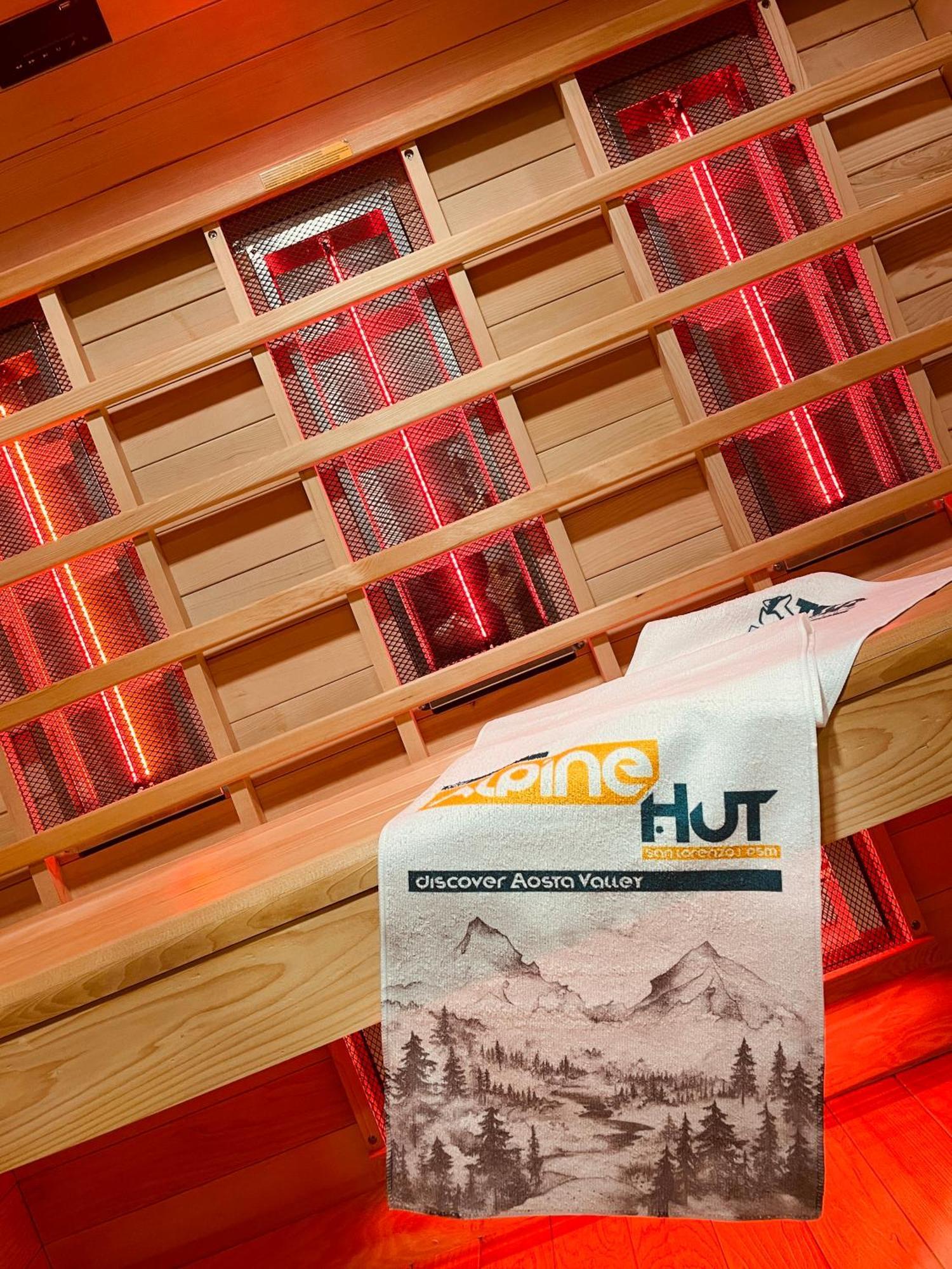 Alpine Hut Lägenhet Pont-Saint-Martin Exteriör bild